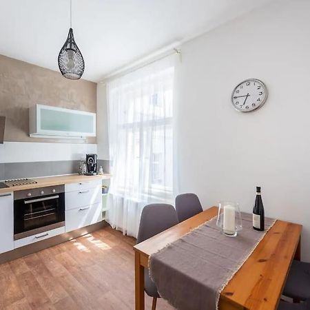 2 Bedrooms Apt Near Wenceslas Sq Praha Eksteriør bilde