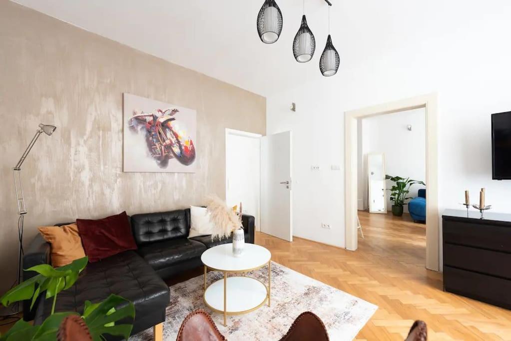 2 Bedrooms Apt Near Wenceslas Sq Praha Eksteriør bilde